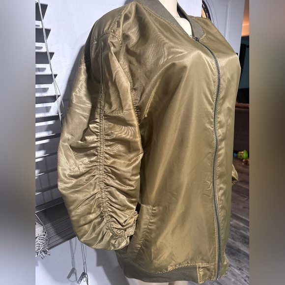 Chic Olive Bomber Jacket for Women XL - Picture 3 of 10